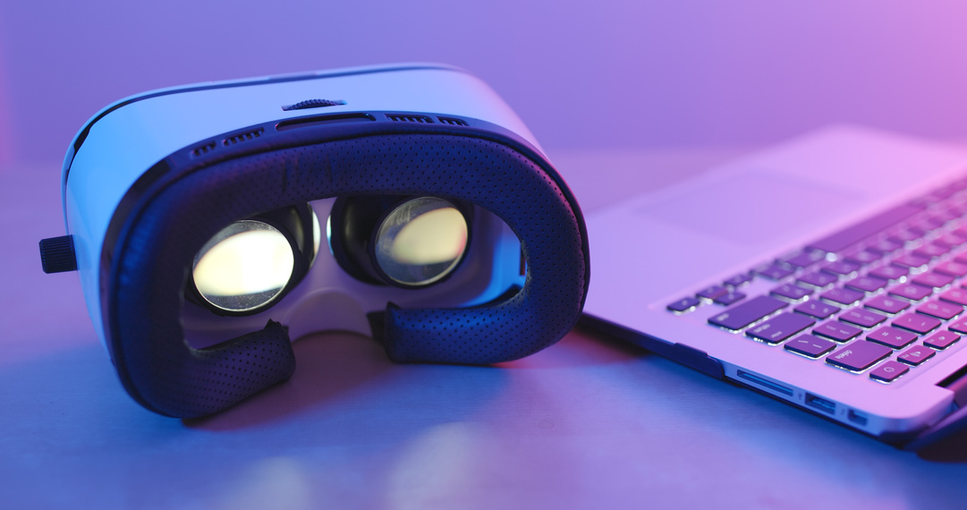 VR Glasses and Laptop